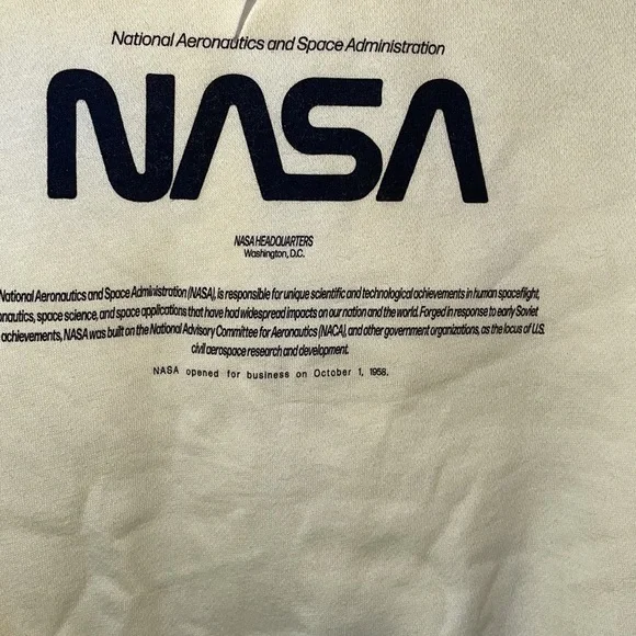 BNWT H&M light sweatshirt size #S - Picture 4 of 5